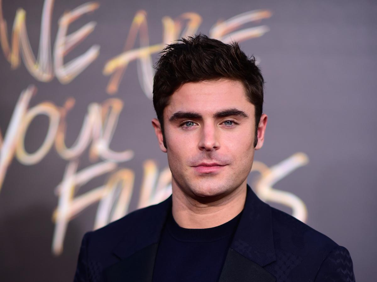 2015 in who zac Rawalpindi dating is now efron Who is