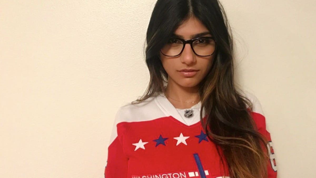 Who Is Mia Khalifa Engaged To? Know Her Relationship Status