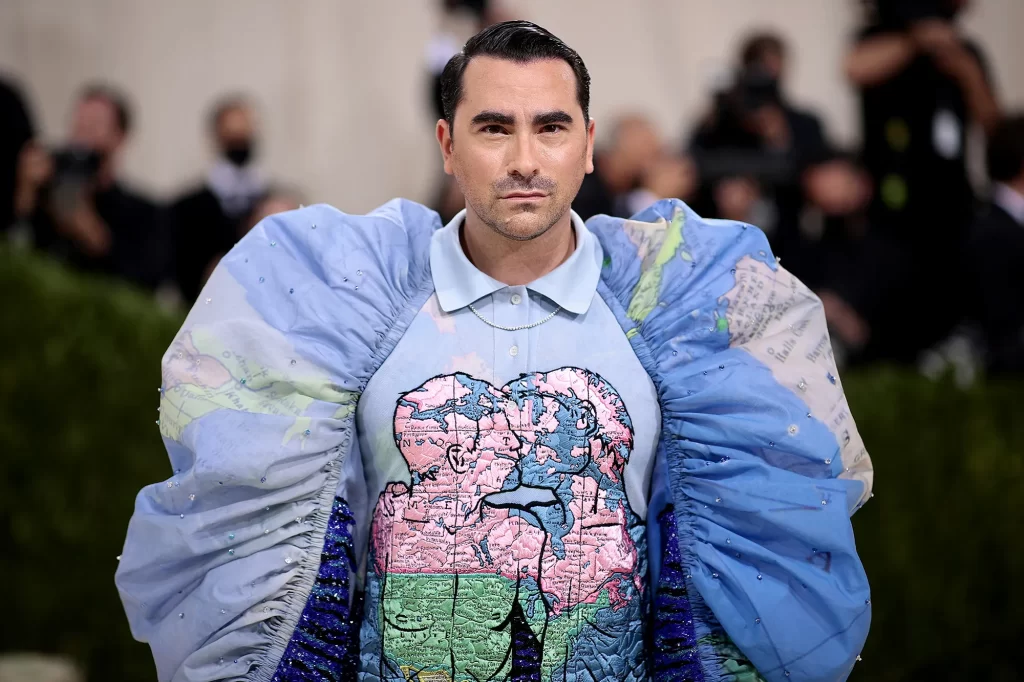 Levy hasn't mentioned if he plans to marry, but we do know that he's a strong supporter of marriage equality. He attended the Met Gala earlier this year in a colorful costume that honored "queer love and queer visibility," according to Vanity Fair. And, while talking with Attitude, he mentioned how important it is to represent the LGBTQ community on Schitt's Creek.