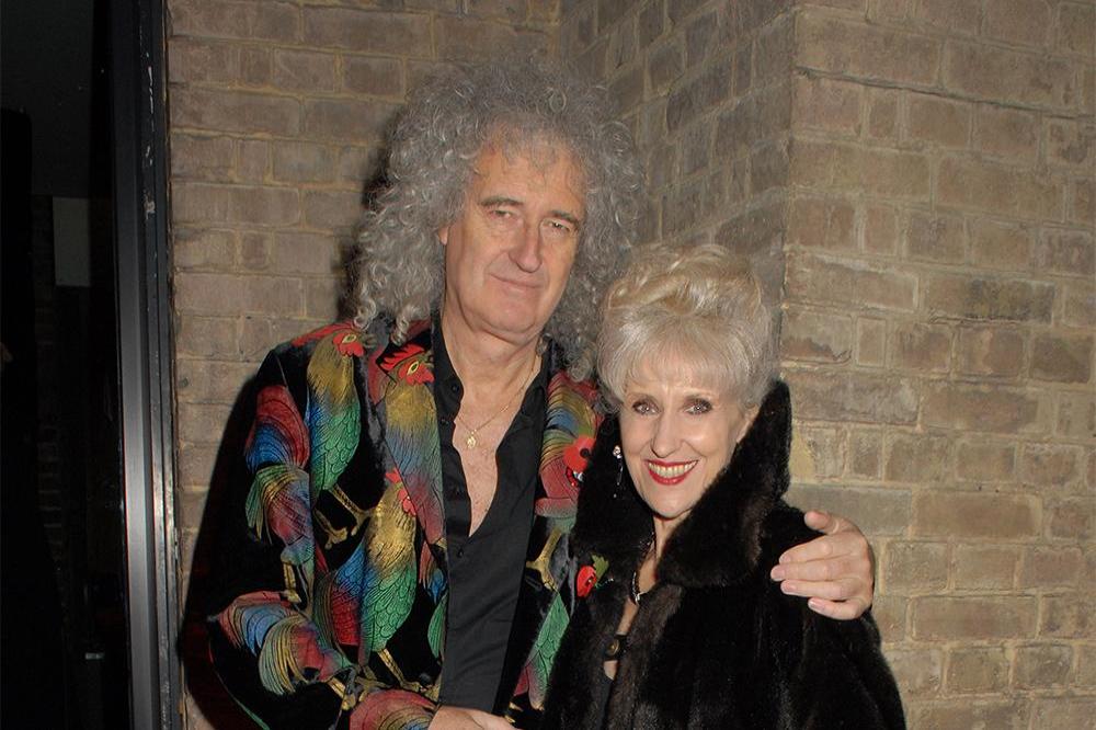 is anita dobson married to brian may