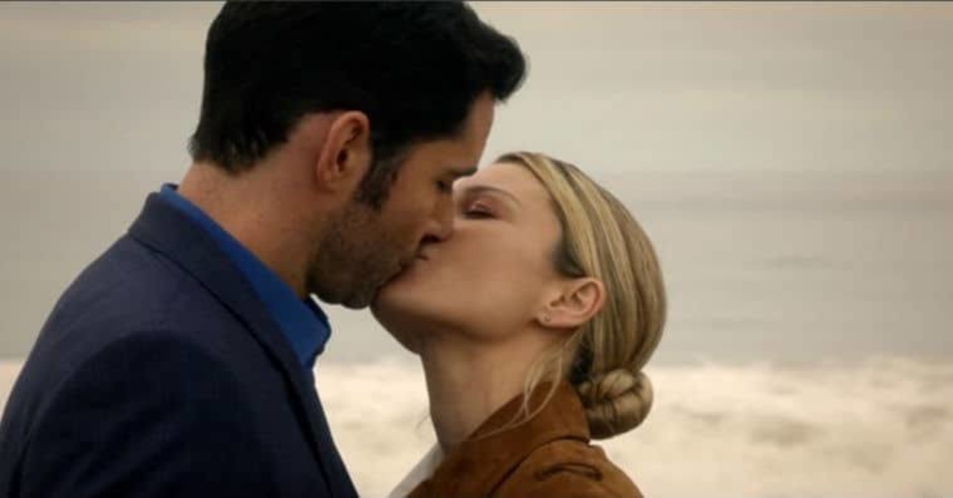 Lucifer and Chloe at beach 