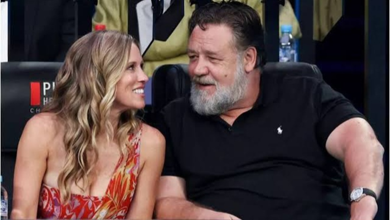 Russell Crowe and Britney Theriot