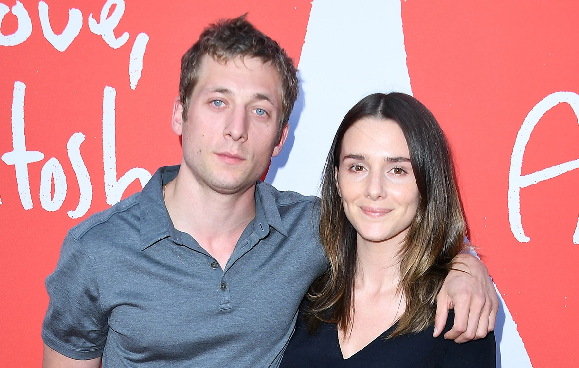 Jeremy Allen White with Addison Timlin at movie fests