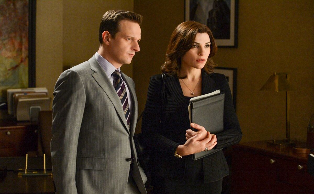 Josh Charles left The Good Wife after his contract expires. 