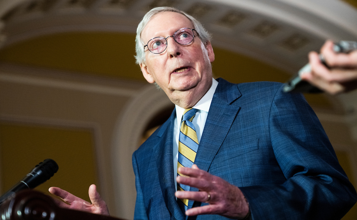 Mitch McConnell suddenly paused between his speech, worrying the people. 