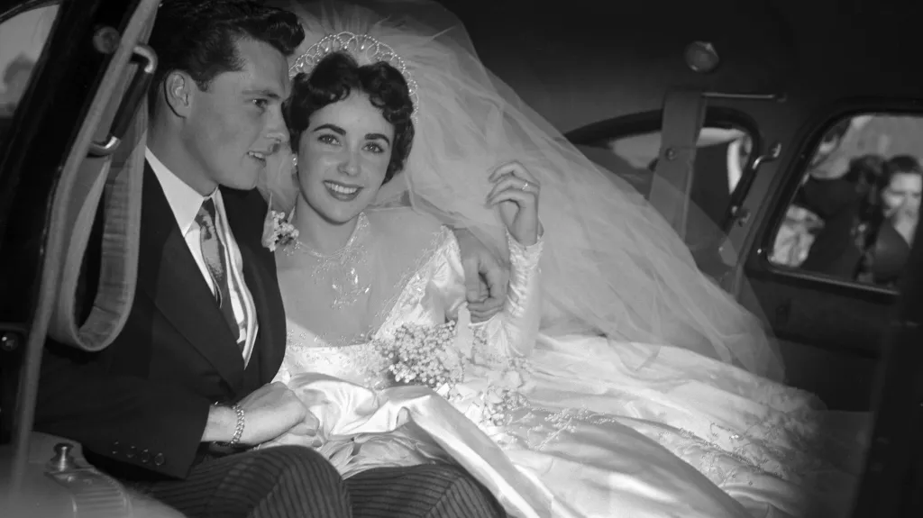 Elizabeth Taylor with Conrad Hilton Jr.