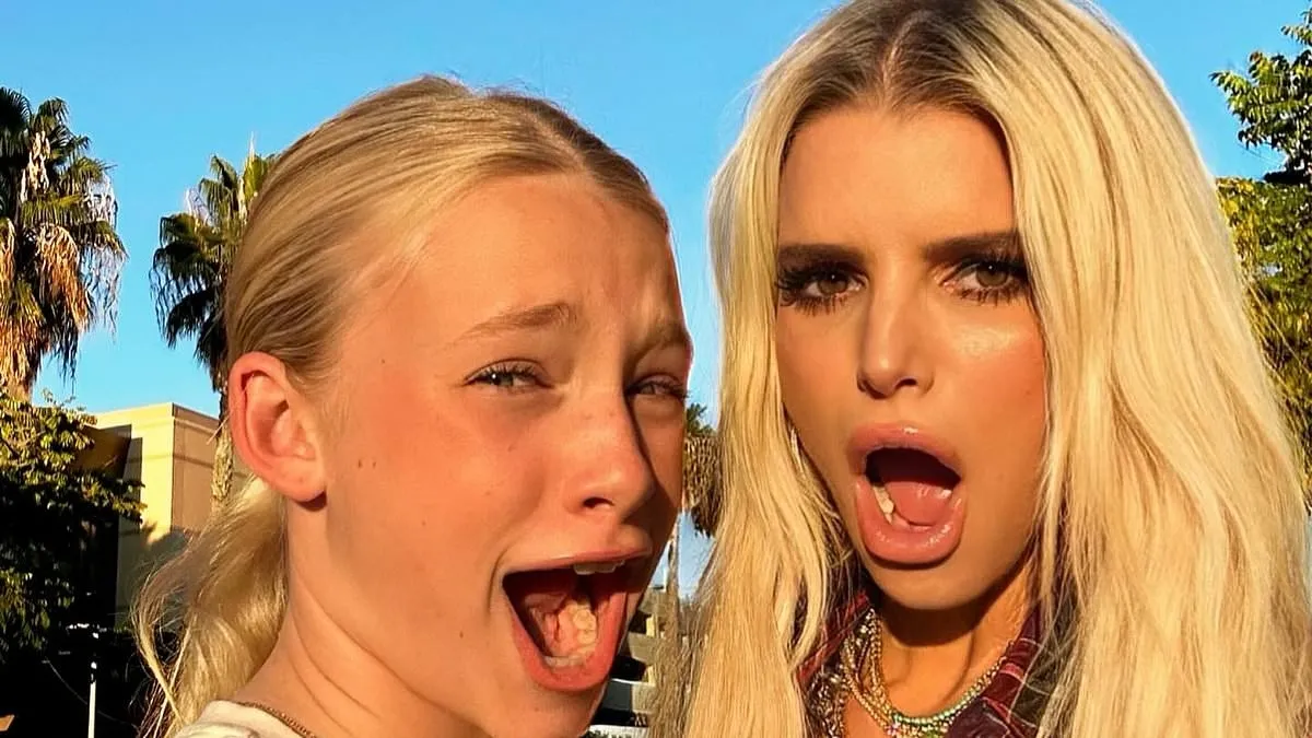 Jessica Simpson's Hilarious Mix-Up: Mistaken for Britney Spears Amidst Lookalike Confusion