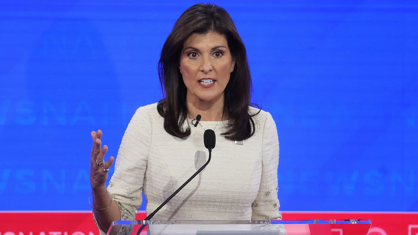 Nikki Haley Supports Abbott in Border Dispute With Biden Administration, Calling It 'Absolutely Ridiculous'