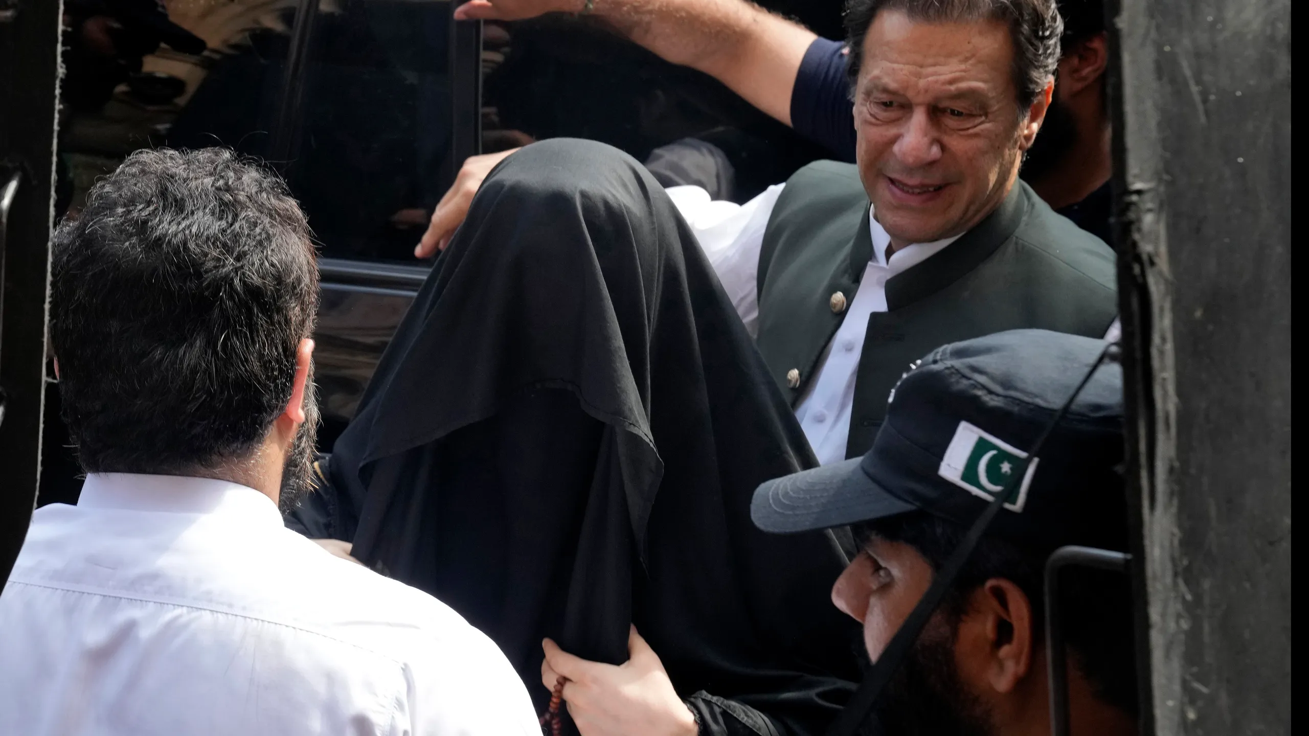 Pakistani Court Hands Down 10-Year Sentence to Ex-Prime Minister Imran Khan for Disclosing Confidential Information