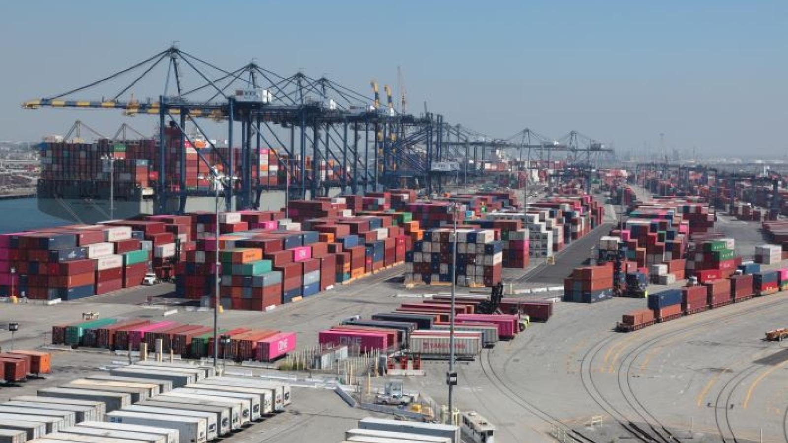 California Dockworkers Identify a New Target in Their Battle Against Automation