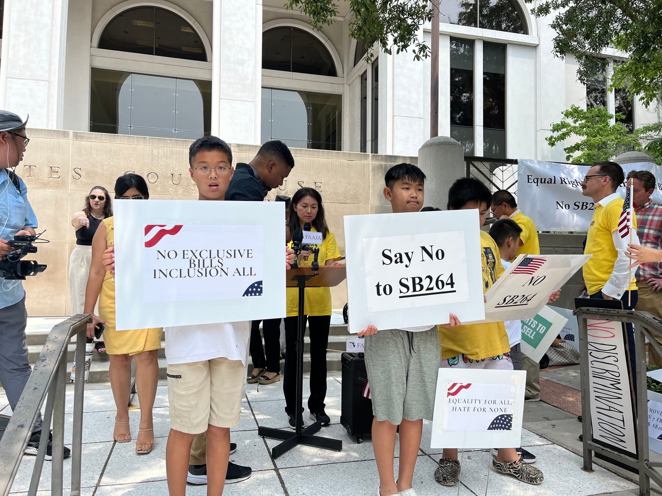 Controversial Florida Law Banning Chinese Land Ownership Narrowly Blocked by Federal Appeals Court