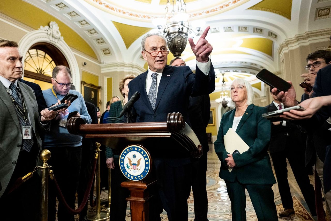 Senators Hurry to Unveil Their Package of Border Policies and Assistance for Ukraine and Israel