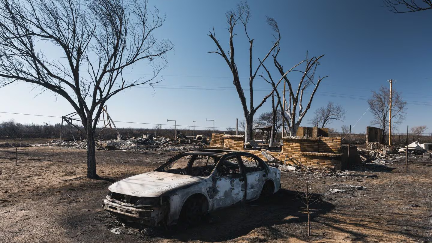 Texas Firefighters Confront Blazes Fueled by Powerful Winds Amid Regional Warnings