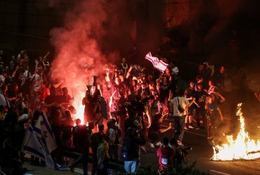 Tens of thousands of Israelis take part in anti-gov’t protests