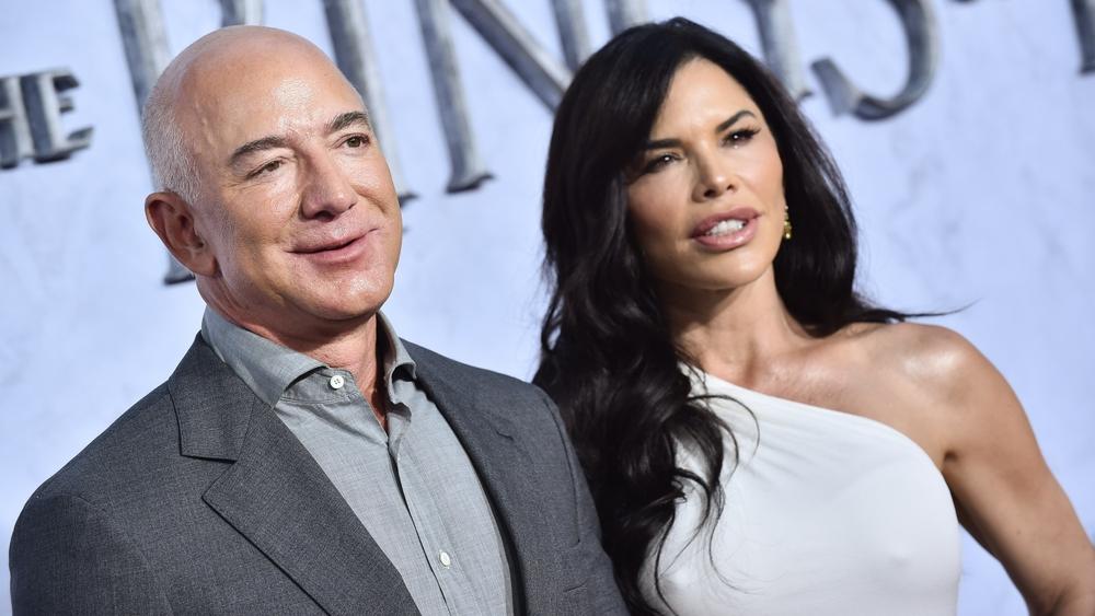 Jeff Bezos Buys $90 Million Florida Mansion To Live In While His Other Newly Purchased $147 Million Homes Are ‘Demolished’ For A Mega Mansion
