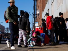 Can Chicago Manage Its Migrant Crisis?