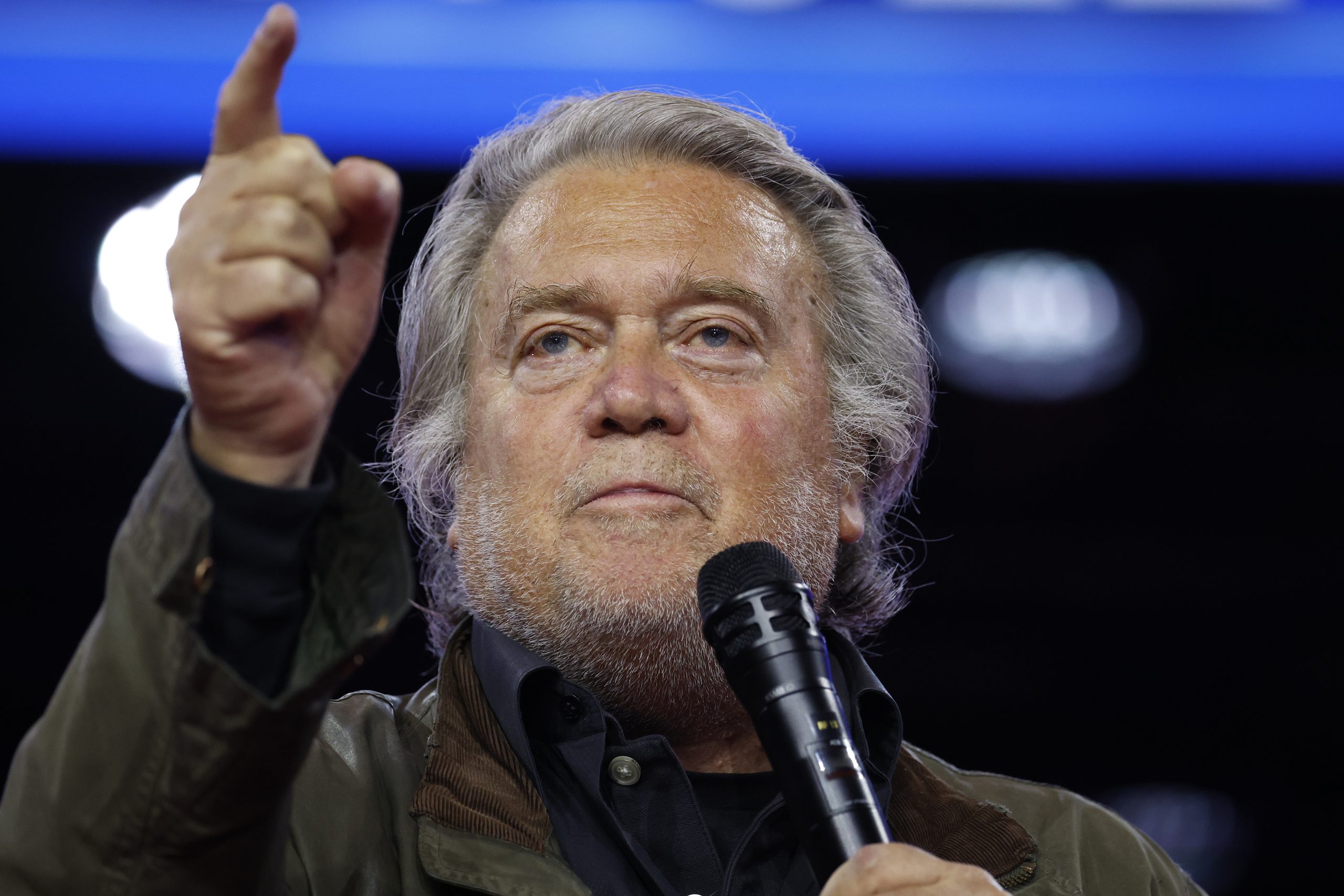 Steve Bannon Trashes ‘Meaningless’ Donald Trump Event