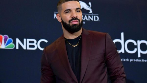 Police investigating shooting outside Drake’s mansion that left security guard wounded